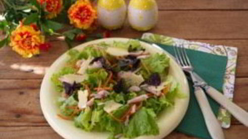 салат с копченой курицей и корейской морковкой