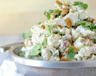 Салат с копченой курицей и сельдереем