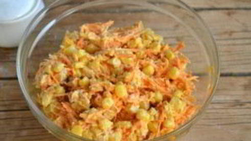 салат с корейской морковкой и копченой курицей