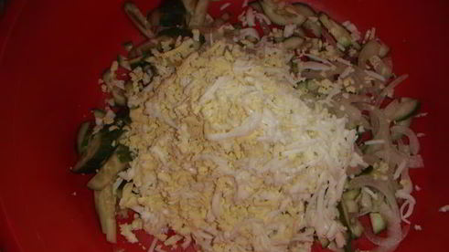 салат с корейской морковкой и курицей