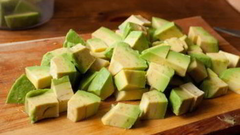 салат с креветками и белой фасолью