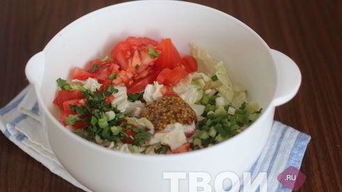 салат с курицей и яблоком