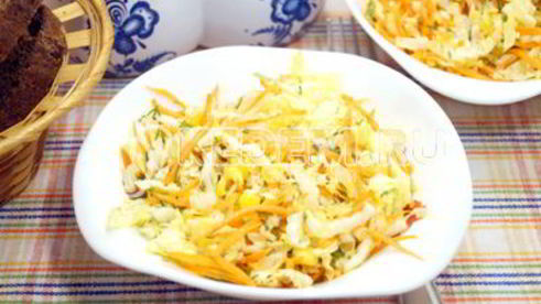 салат с пекинской капустой и кукурузой