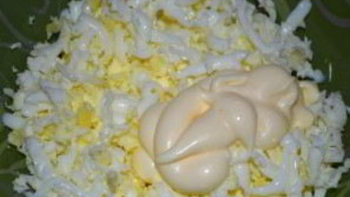 салат с селедкой и грибами