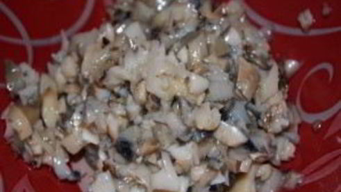 салат с селедкой и грибами