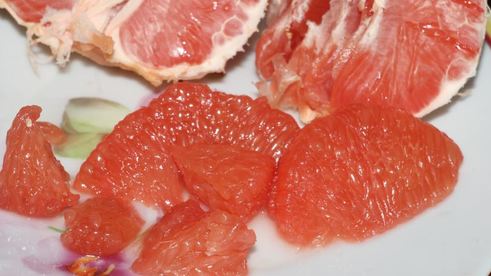 салат с семгой и грейпфрутом