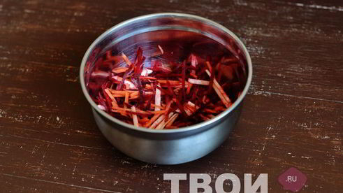 салат с сырой свеклой и морковью