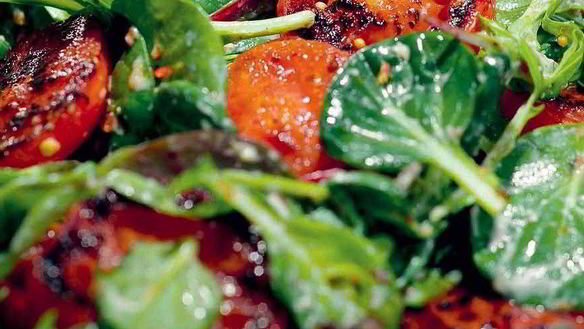 Рецепт Салат с жареными томатами