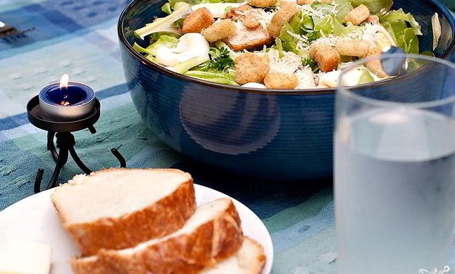 Салат Цезарь классический