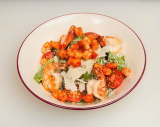 Салат Цезарь с креветками