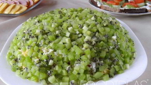 Рецепт Слоеный салат Изумрудная россыпь