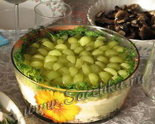 Слоеный салат с курицей