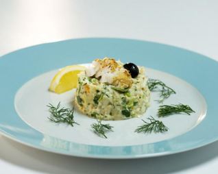 Теплый салат из трески с картофелем