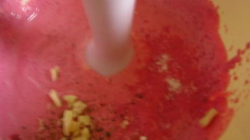 майонезный соус со свеклой и хреном