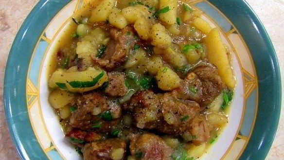 Рецепт Мясной соус с картошкой