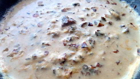 сливочный соус с черносливом