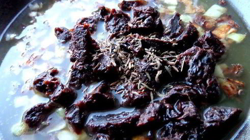 сливочный соус с черносливом