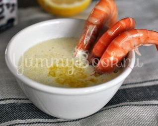 Сливочный соус с лимоном и чесноком к морепродуктам