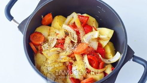 соус с мясом и картошкой