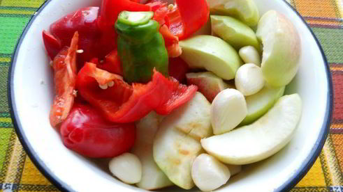 соус томатный с яблоками и баклажанами в мультиварке