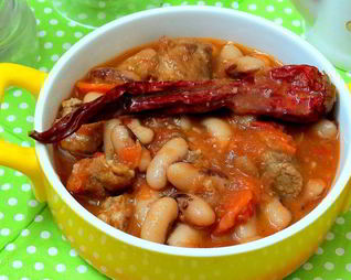 Томатный соус со свининой