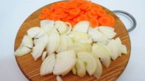 томатный соус со свининой