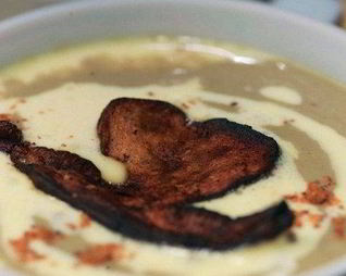 Ароматный суп Грибной капучино