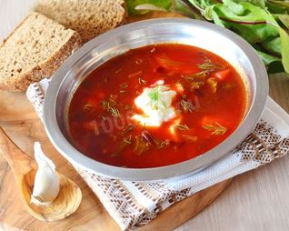 Борщ с ботвой свеклы