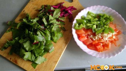 борщ с ботвой