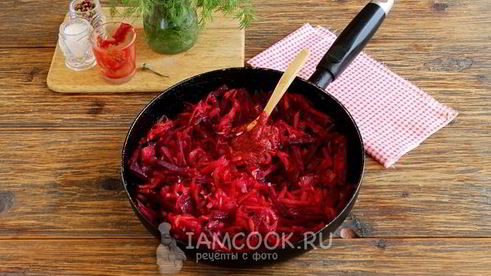 борщ с тушенкой