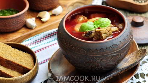 борщ со свеклой и свежей капустой