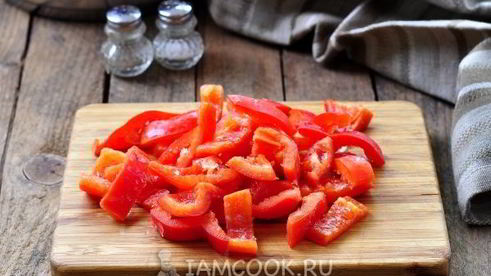 борщ со свеклой и свежей капустой