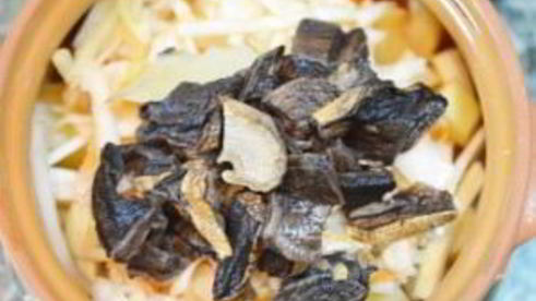 борщ в горшочке