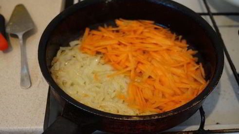 капустник — украинский деревенский борщ