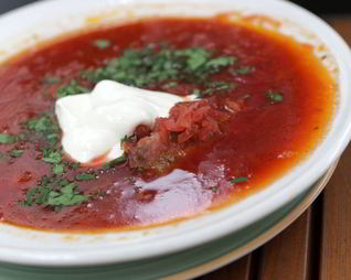 Холодный мясной борщ