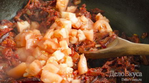 красный украинский борщ со свеклой