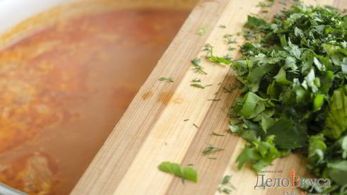 красный украинский борщ со свеклой