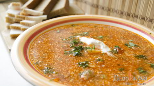 красный украинский борщ со свеклой