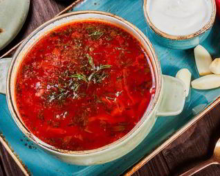 Кубанский борщ с фасолью и черносливом