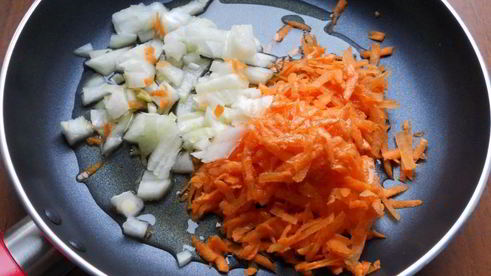 постный борщ с килькой и фасолью