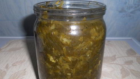 зеленый борщ с курицей и томатом