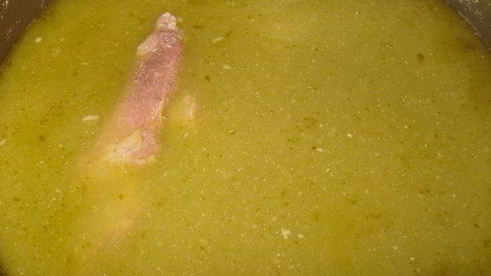 гороховый суп с копченой грудинкой