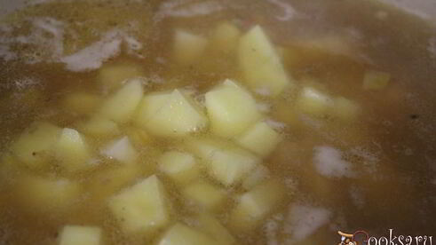 гороховый суп с копченой колбасой