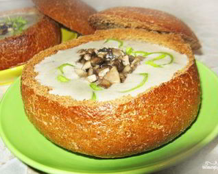 Грибной суп в буханке хлеба