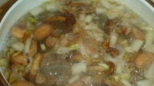 грибной суп в буханке хлеба