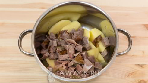 капустняк с рисом и копченой индейкой