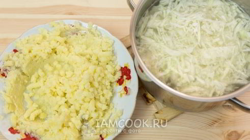 капустняк с рисом и копченой индейкой