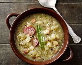 Картофельный суп с колбасой