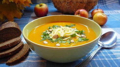крем-суп из тыквы с яблоками