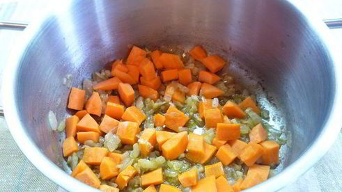 крем-суп из тыквы с яблоками